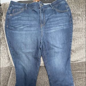 Avenue denim capris, size 18,  NWOT
